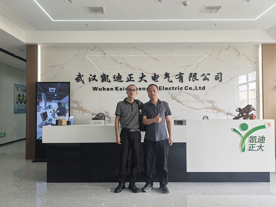 河南王總蒞臨武漢凱迪正大電氣有限公司 共探電纜故障測試儀發(fā)展新機(jī)遇